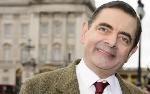 Rowan Atkinson żyje? Dementujemy plotki i sprawdzamy jego nowe projekty